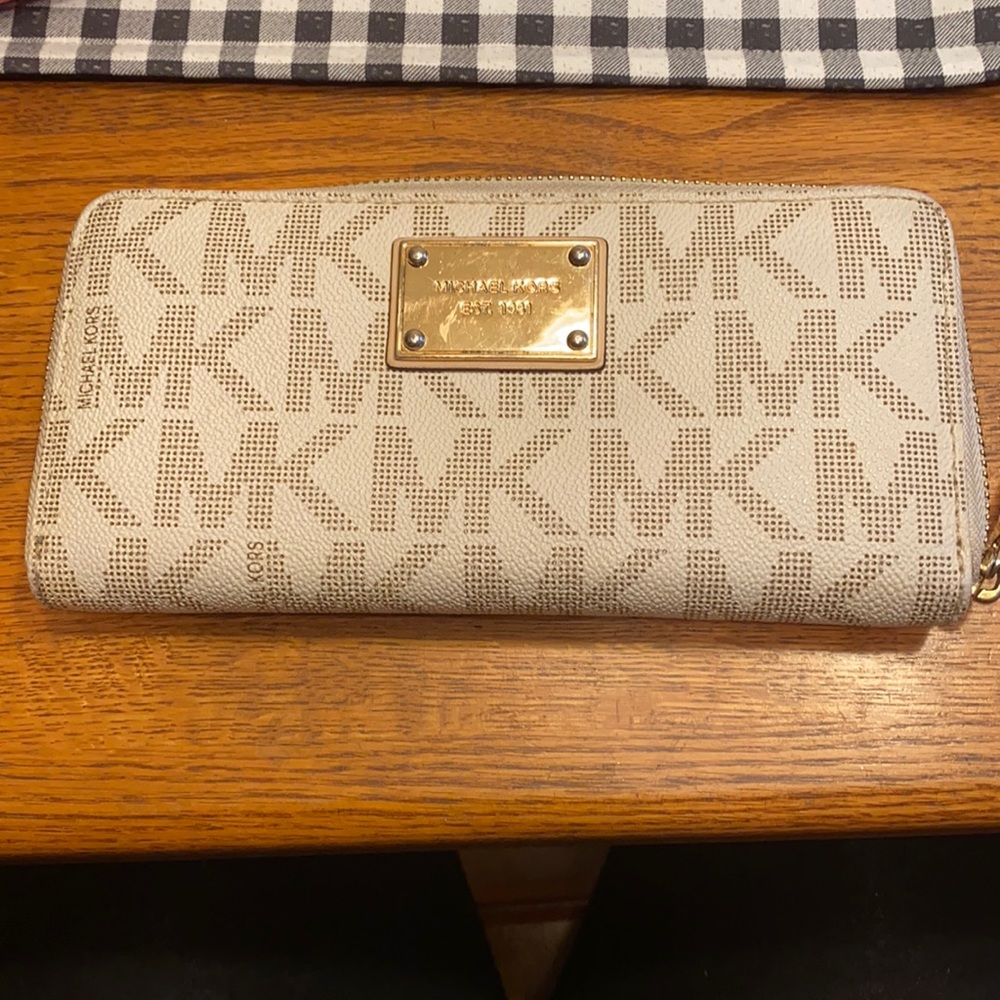 Michael Korea Wallet